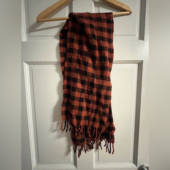 Vintage Italian checkered Plaid Scarf, 100% Wool. - Picture 4 of 6